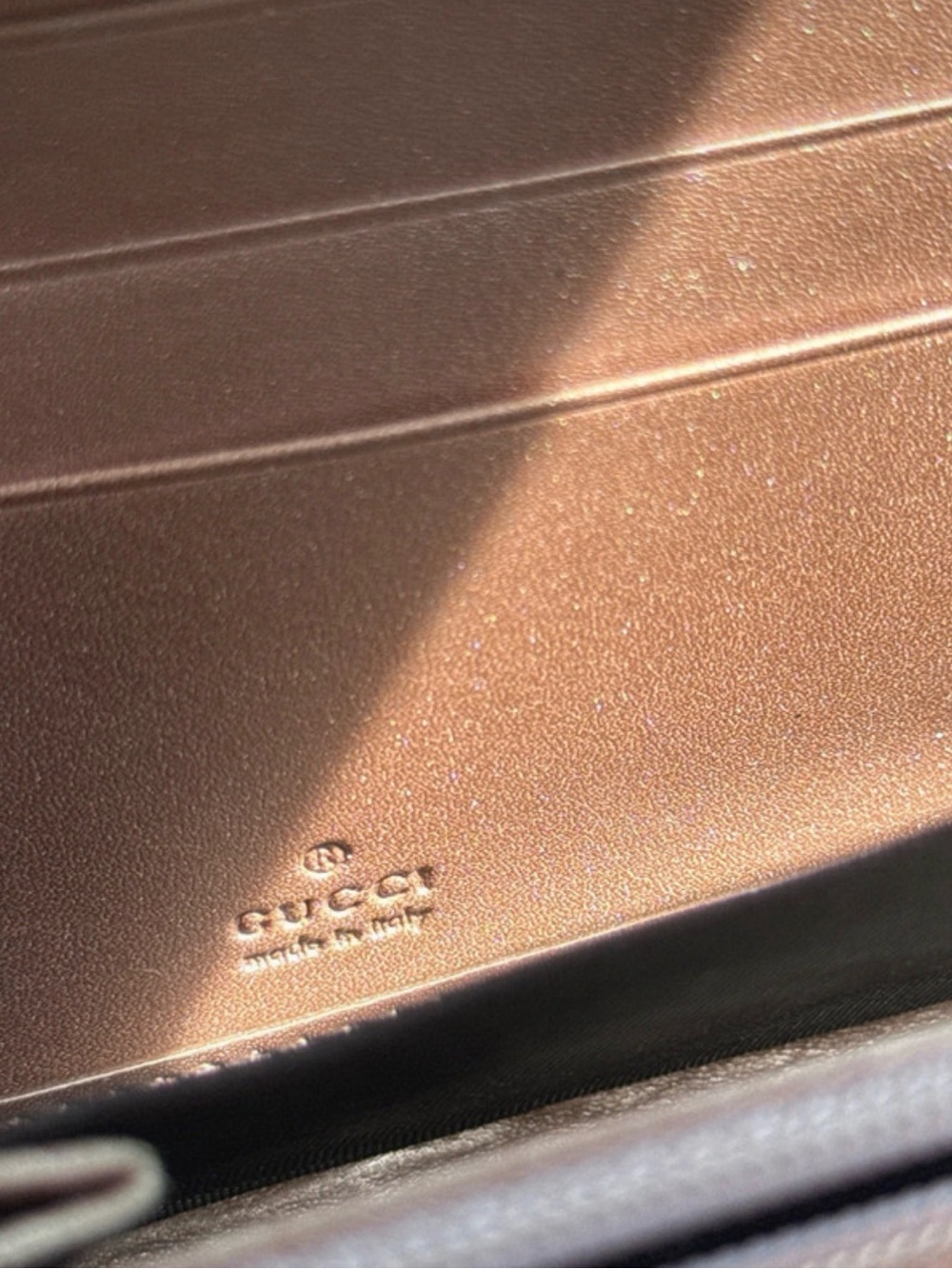 Gucci Embossed Logo Zip-Around Wallet in Taupe/Pink Shade - Picture 5 of 10